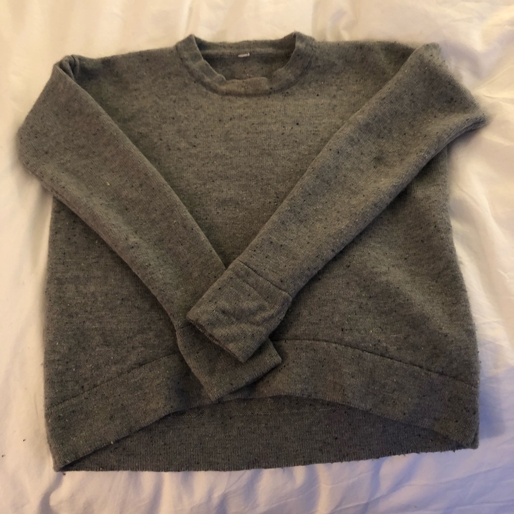 Grey loved LuluLemon sweater